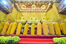 Lễ quy y Tam Bảo cho gần 300 thiện nam, tín nữ tại chùa Giác Ngộ