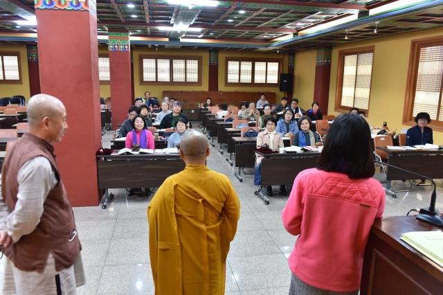 Hàn Quốc: TT. Thích Nhật Từ thăm và làm việc tại trụ sở Tông phái Thái Cổ tại Seoul