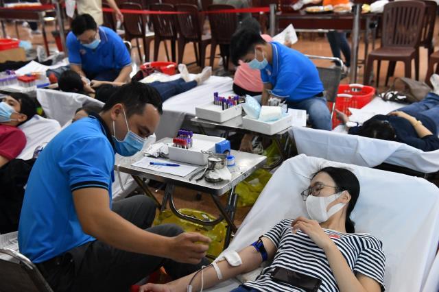 Chùa Giác Ngộ: 350 người tham gia hiến máu nhân đạo (HM39)