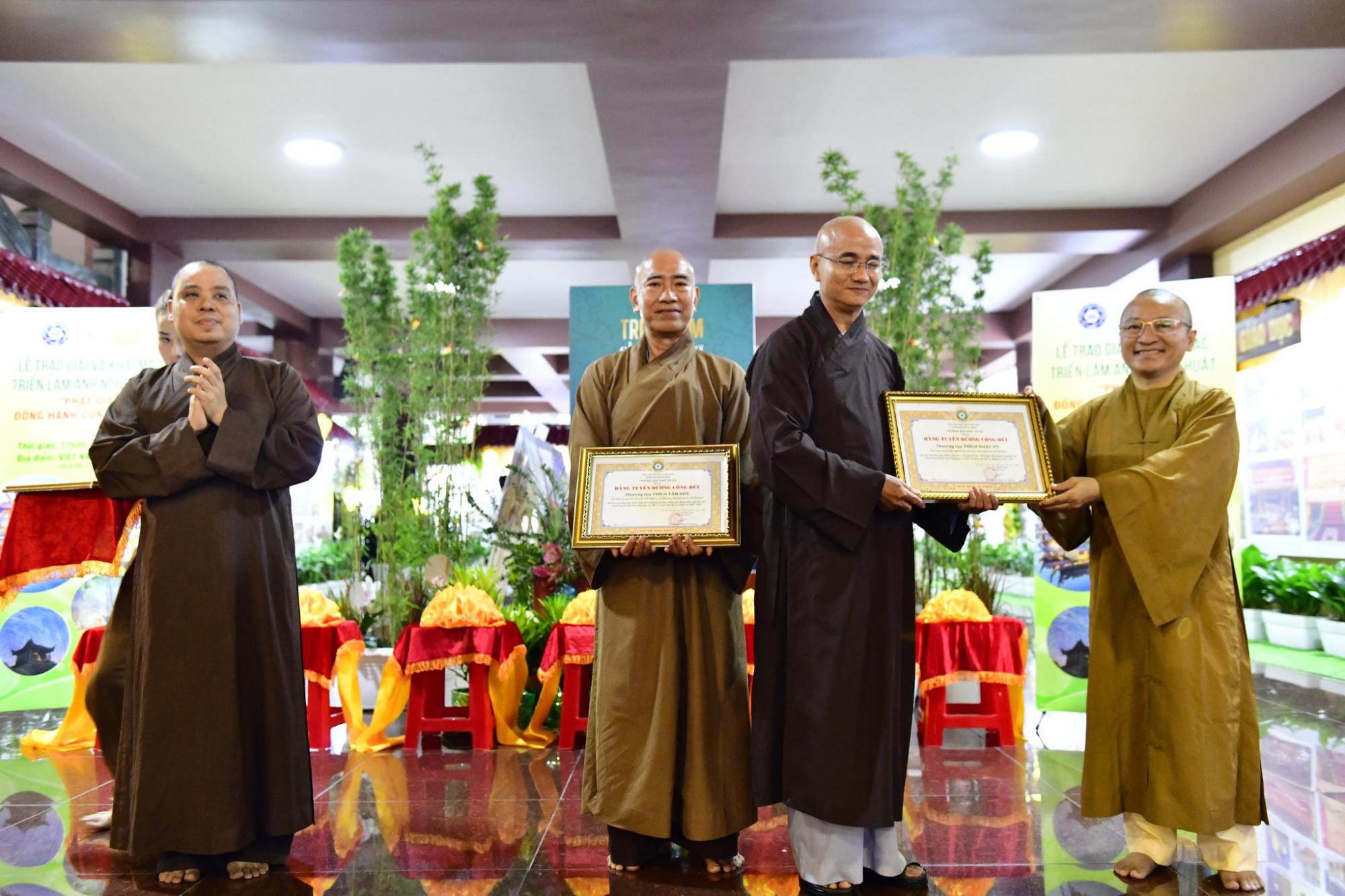 Lễ trao giải và Khai mạc Triển lãm ảnh nghệ thuật "Phật giáo đồng hành cùng dân tộc"
