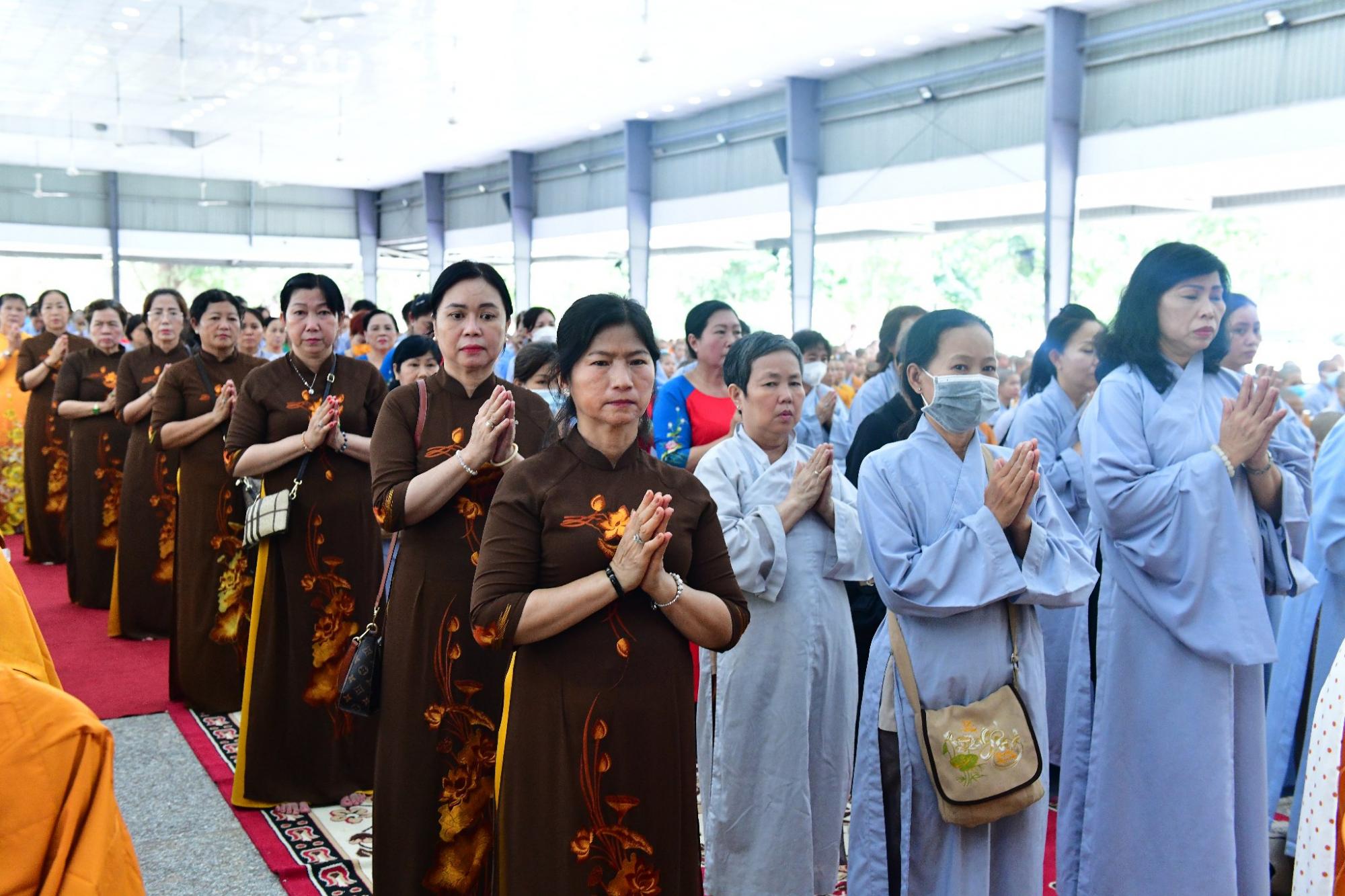 Phái đoàn Phật giáo tỉnh Đồng Tháp cúng dường 650 triệu đồng tại Trường hạ Học viện PGVN tại Tp. HCM