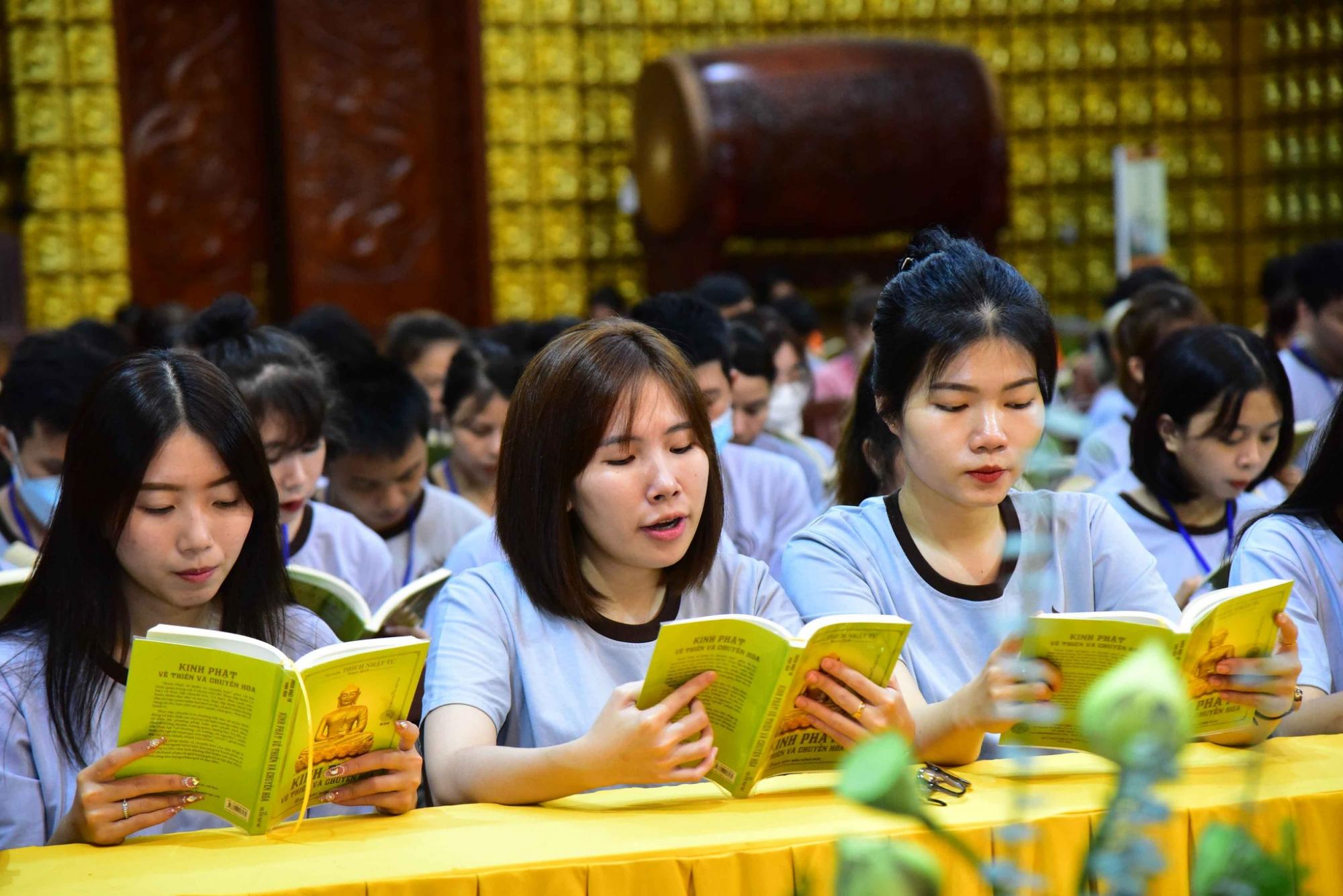 Khóa tu Tuổi Trẻ Hướng Phật: điểm tựa tâm linh của người trẻ
