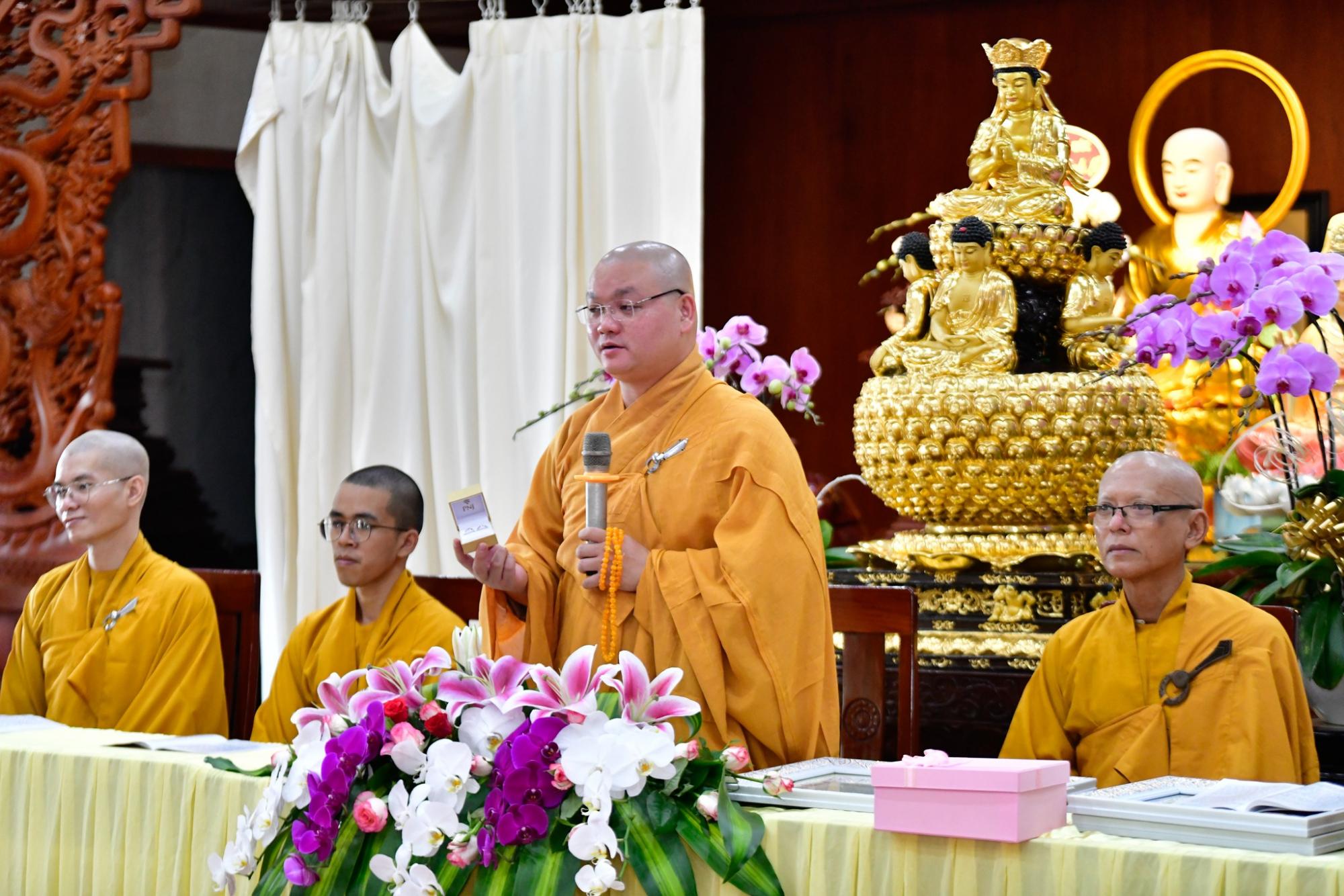 Phật dạy bốn pháp lành giúp vợ chồng sống hạnh phúc bên nhau