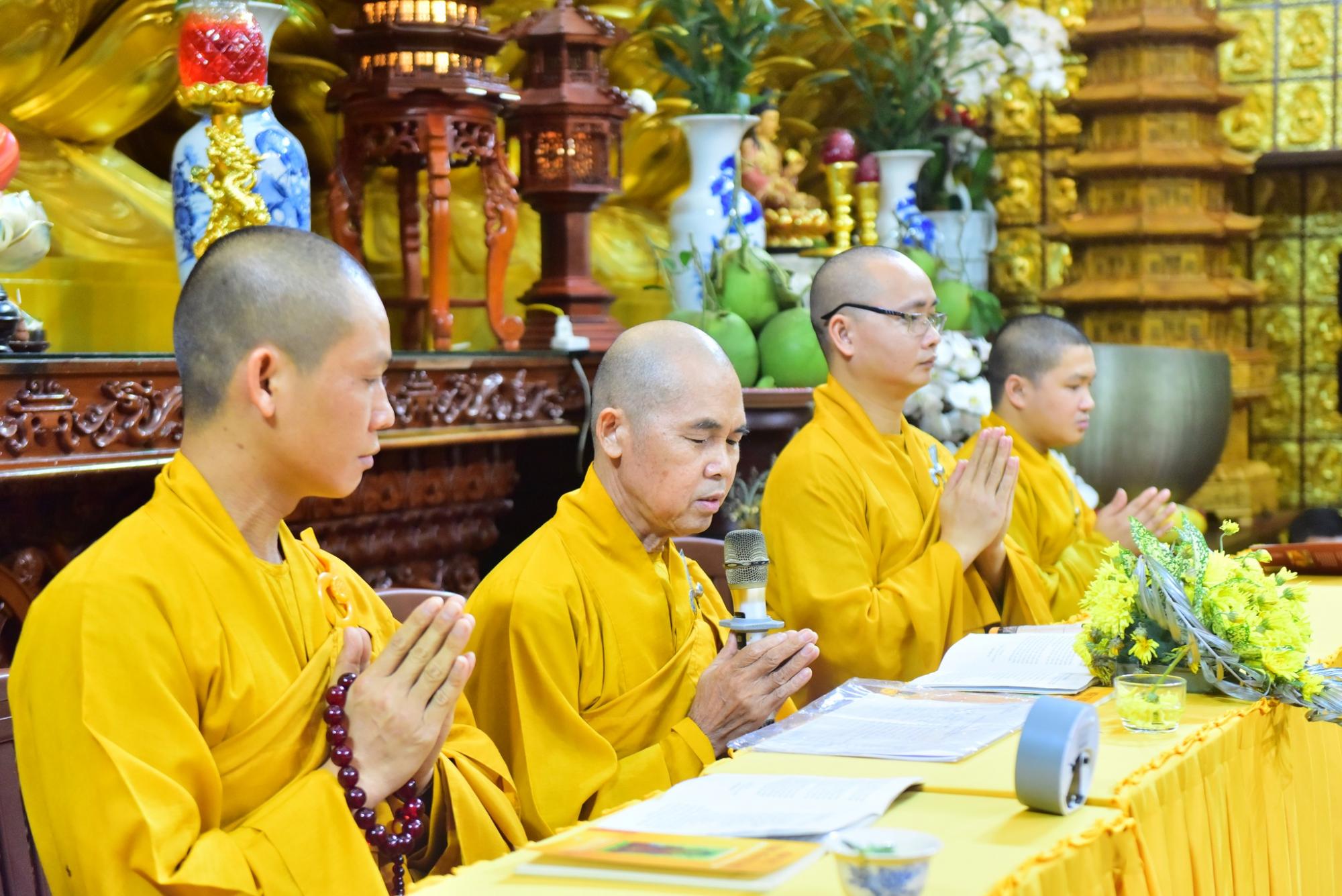 Lễ xuất gia gieo duyên tri ân cho 10 hành giả nhí chùa Giác Ngộ 