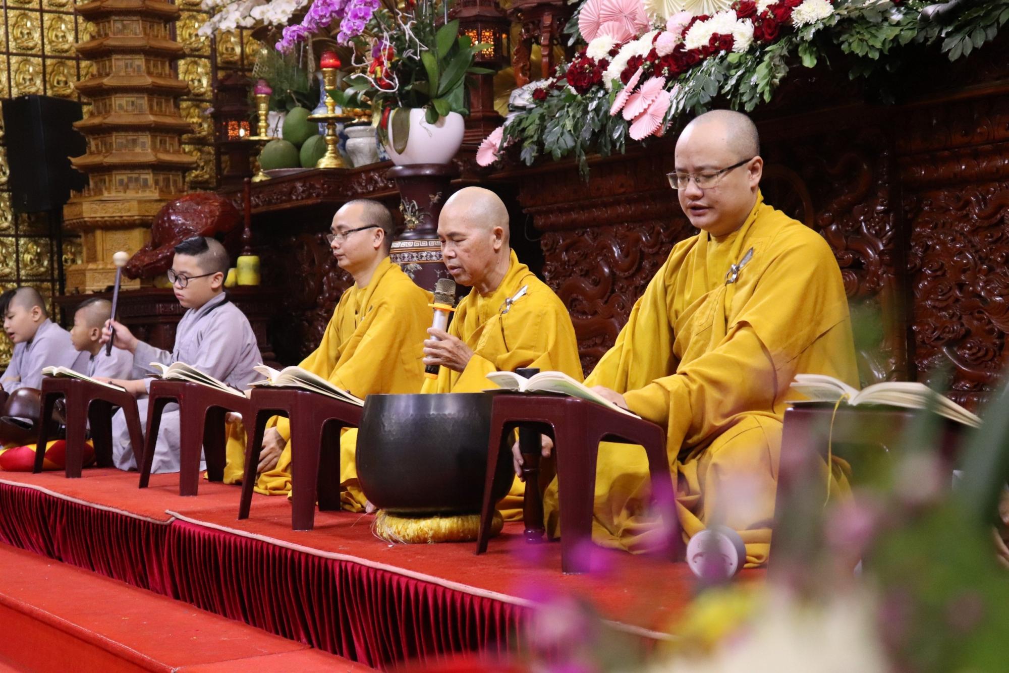Pháp thoại Đạo Phật - hình tướng và trí tuệ