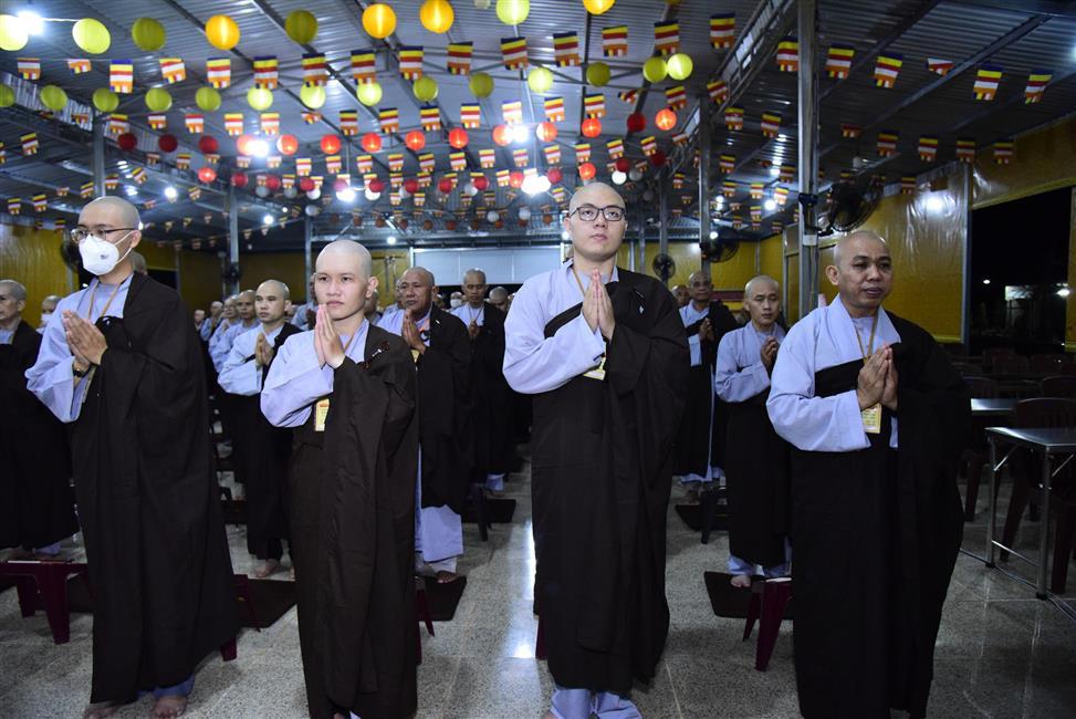 Chùa Quan Âm Đông Hải: Gần 190 hành giả tham dự thời khóa sám hối hồng danh