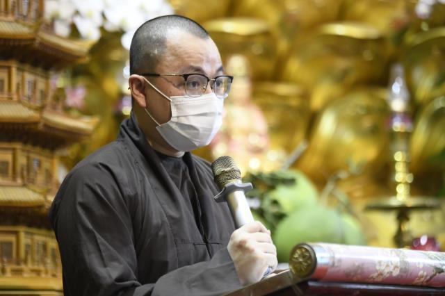 Cận kề xuân sang, tình nguyện viên Phật giáo tiếp tục đến hỗ trợ chăm sóc bệnh nhân Covid-19 nặng tại bệnh viện Chợ Rẫy