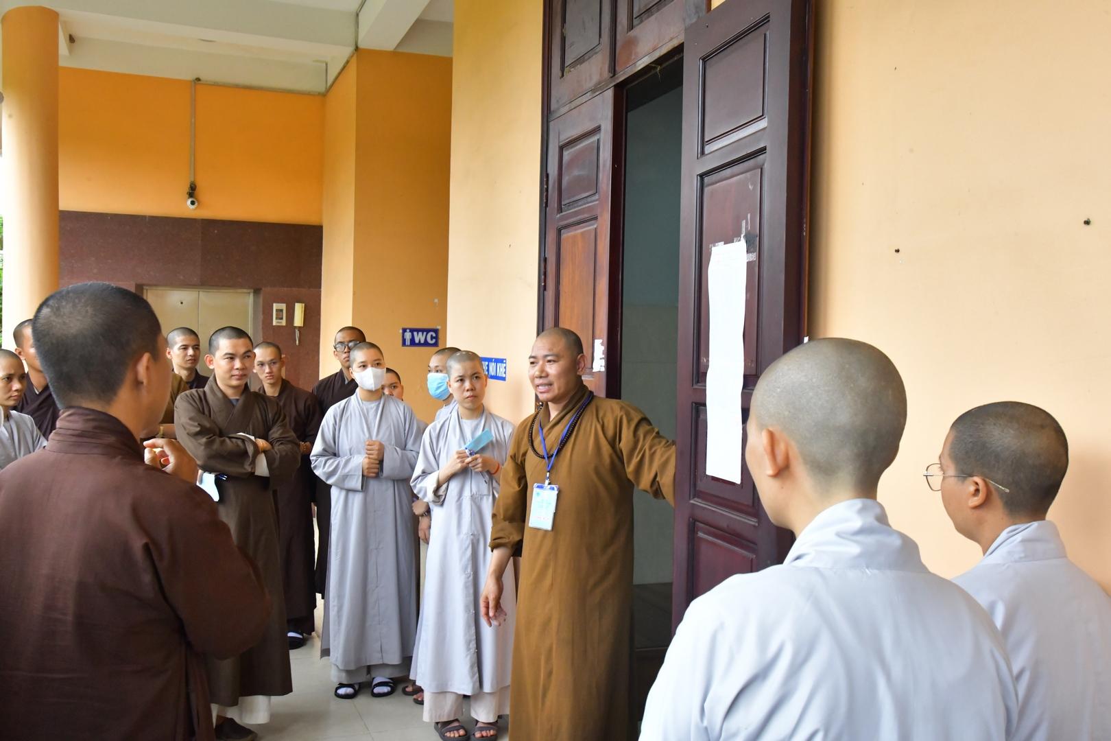 Hình ảnh buổi thi chiều Kỳ thi tuyển sinh tại Học viện Phật giáo Việt Nam TP.HCM