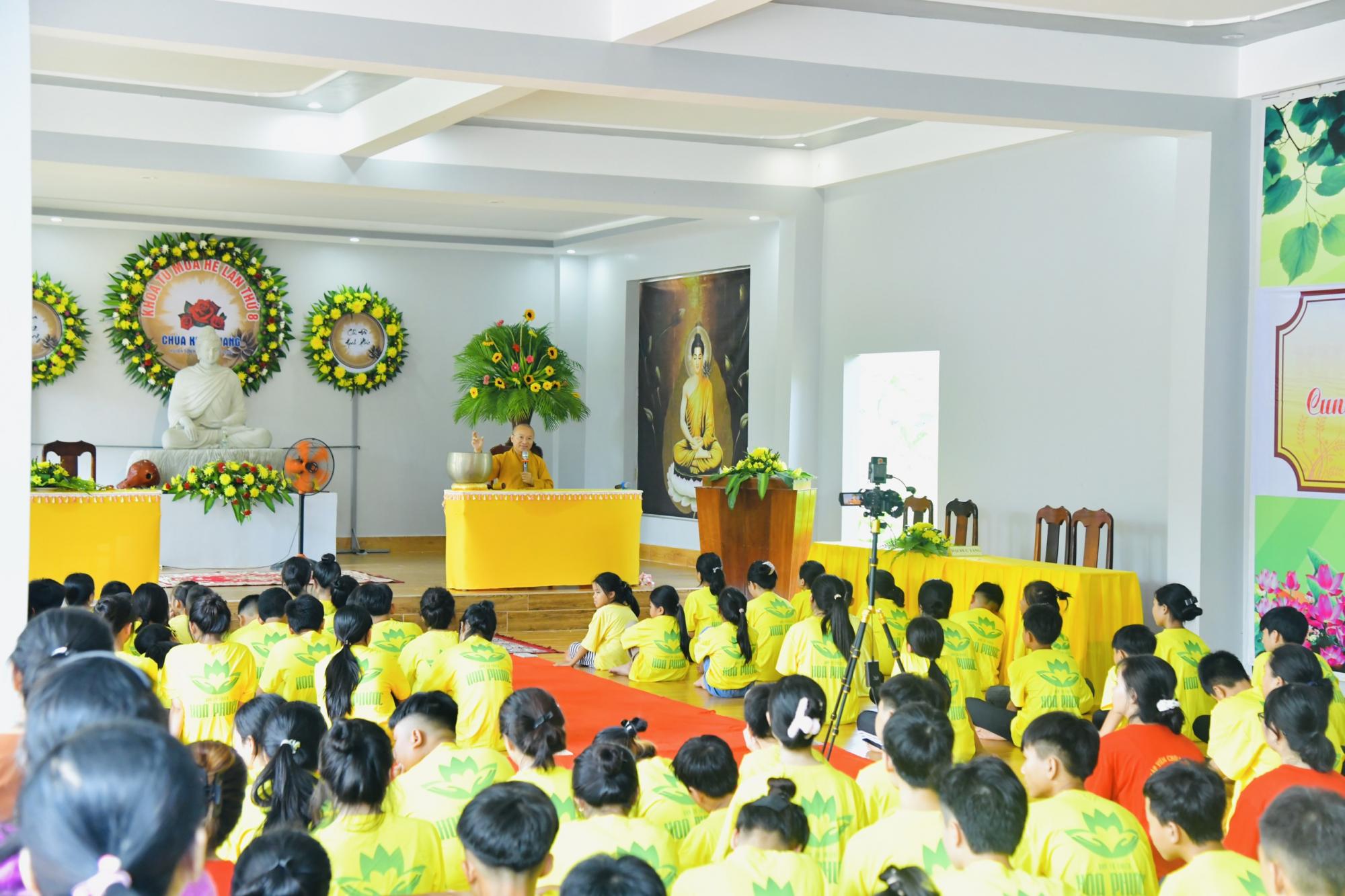 Pháp thoại "Tương lai trong tầm tay" - Thầy Nhật Từ giảng tại chùa Kim Quang