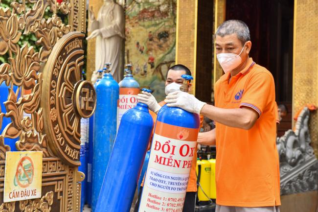 Chương trình “Đổi oxy miễn phí” của chùa Giác Ngộ lại giúp được thêm gần 300 người F0