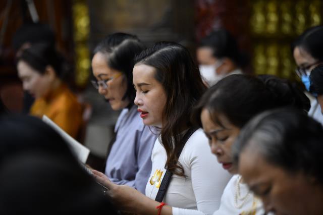 TP.HCM: Hơn 1000 người tham dự Lễ Phật thành đạo tại chùa Giác Ngộ