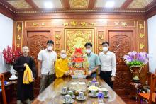 Công an quận 10 thăm chúc Tết chùa Giác Ngộ