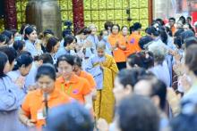 Hơn 2.000 Phật tử trở về chùa Giác Ngộ nghe pháp SC Giác Lệ Hiếu ngày cuối tuần