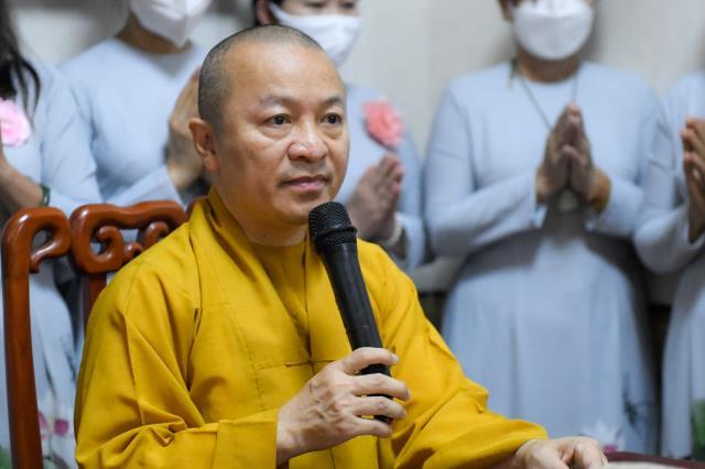 Gia đình hương linh Nguyễn Thanh Bình (PD. Ngộ Minh Tường) cúng dường Trai tăng