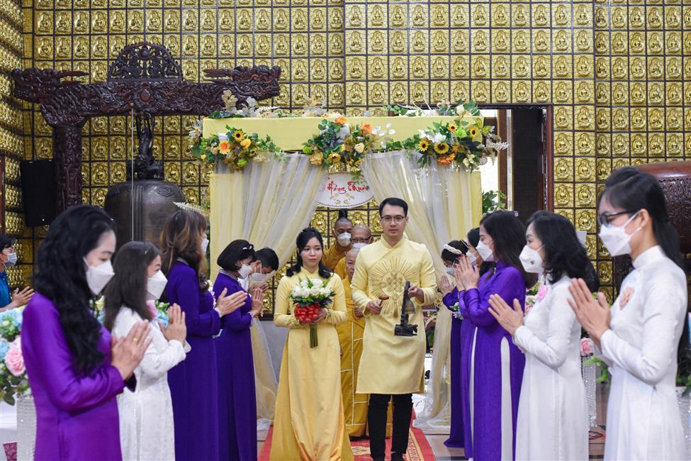Lễ Hằng thuận của Phật tử chú rể Ngộ Tuệ Nhuận và cô dâu Nhuận Anh