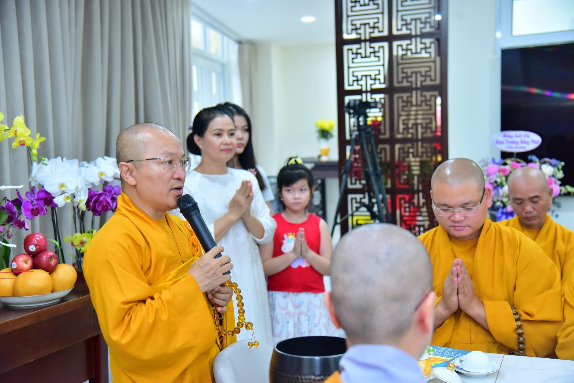 Tăng đoàn chùa Giác Ngộ an vị Phật hộ trì gia đình Phật tử