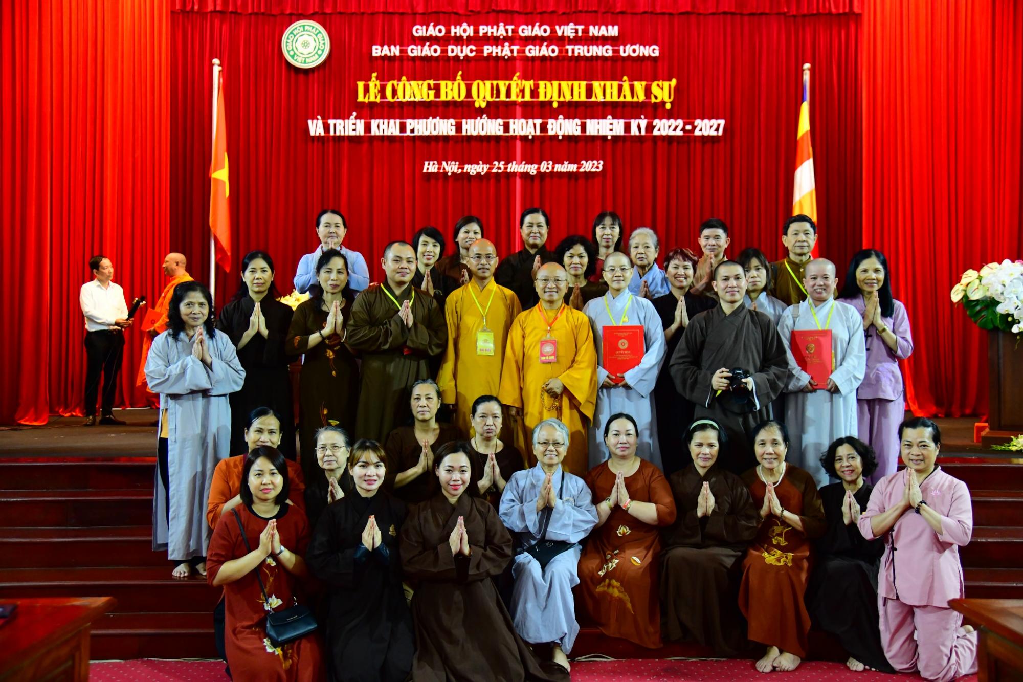 Ban giáo dục Phật giáo Trung ương ra mắt nhân sự nhiệm kỳ IX