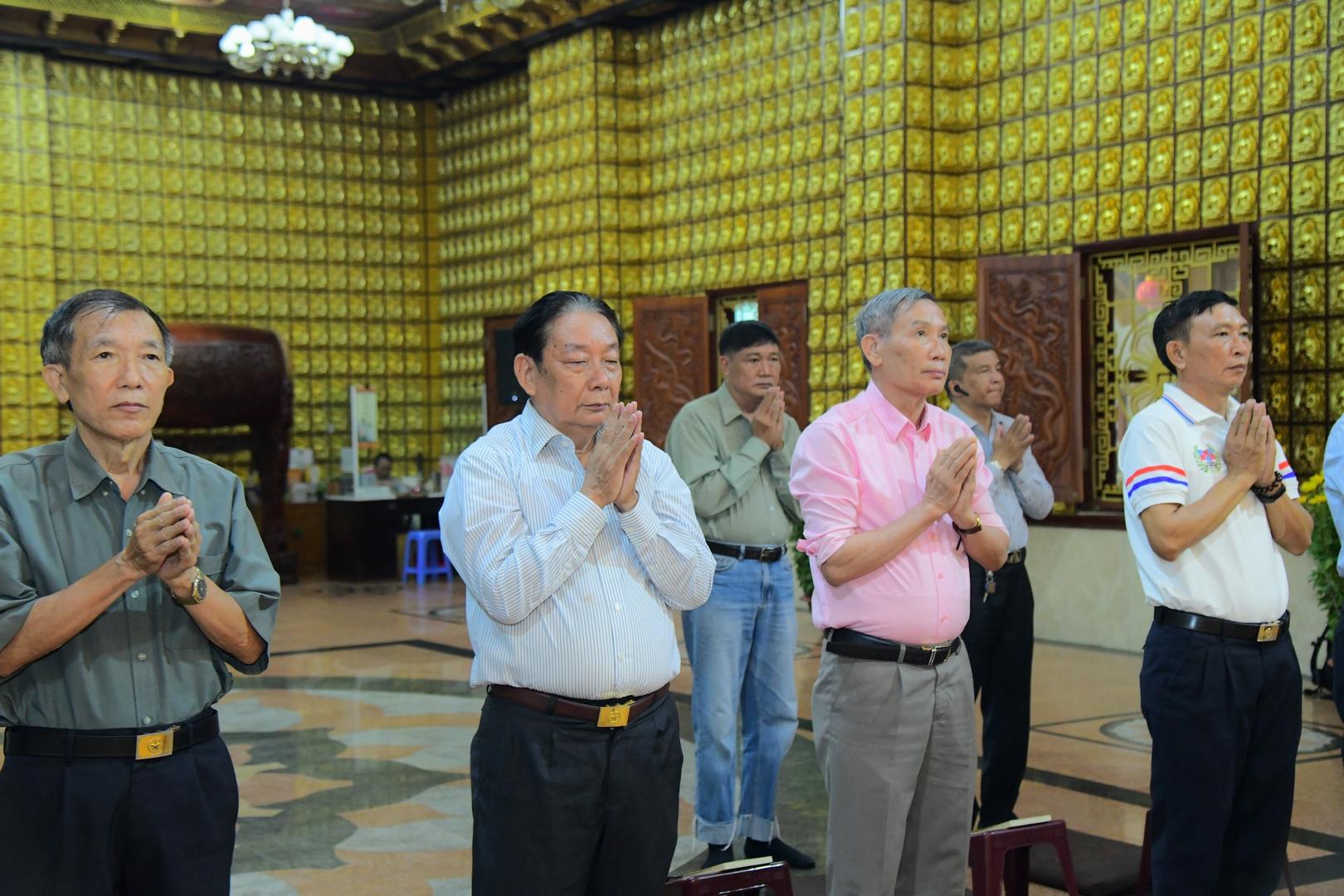 Hội Điều hành họ Trần TP.HCM đã đến thăm, chúc Tết Tăng đoàn chùa Giác Ngộ quận 10, TP.HCM