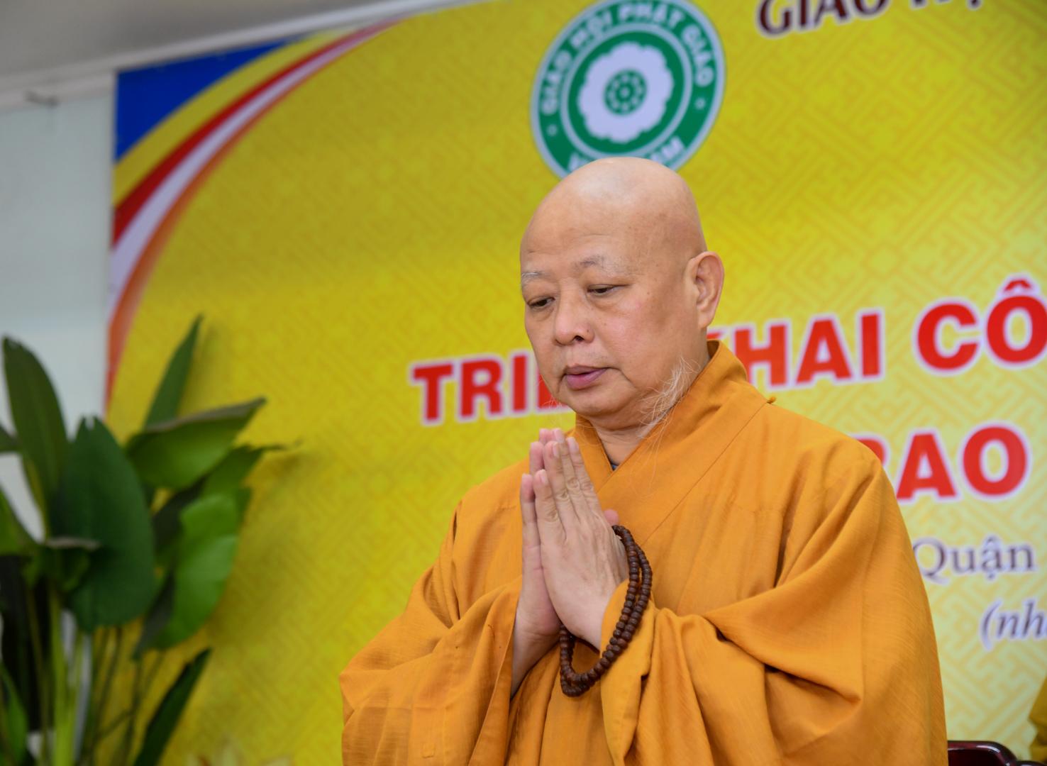 Phật giáo quận 10 họp triển khai công tác Phật sự năm 2023 và trao giáo chỉ tấn phong