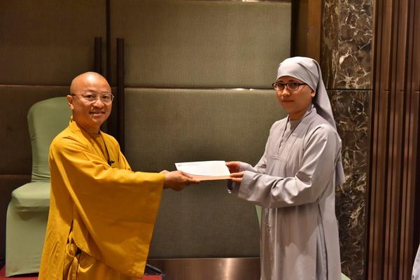 Quỹ Đạo Phật Ngày Nay Cúng dường Học Bổng Tiến Sĩ cho Tăng Ni sinh – kỳ 2 (HBTS_2)