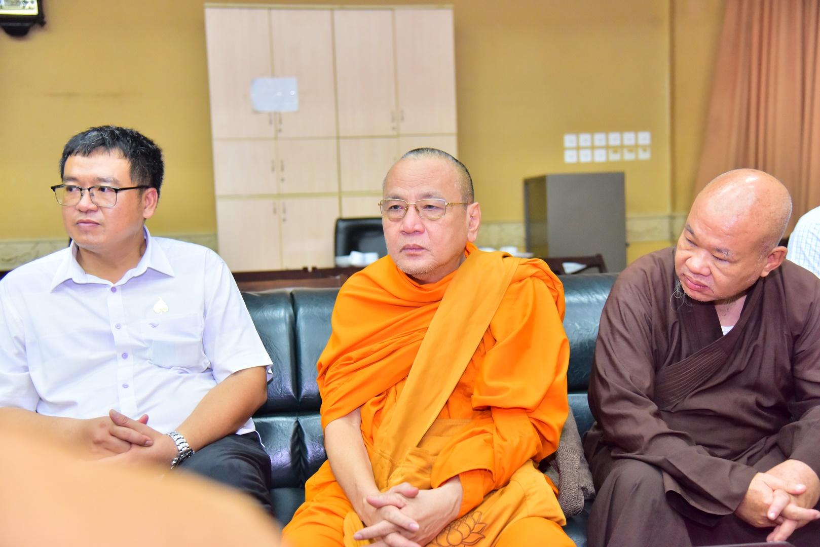  Phòng An ninh nội địa, Công an TP.HCM đã đến thăm, chúc mừng Phật đản Hội đồng Điều hành Học viện PGVN tại TP.HCM