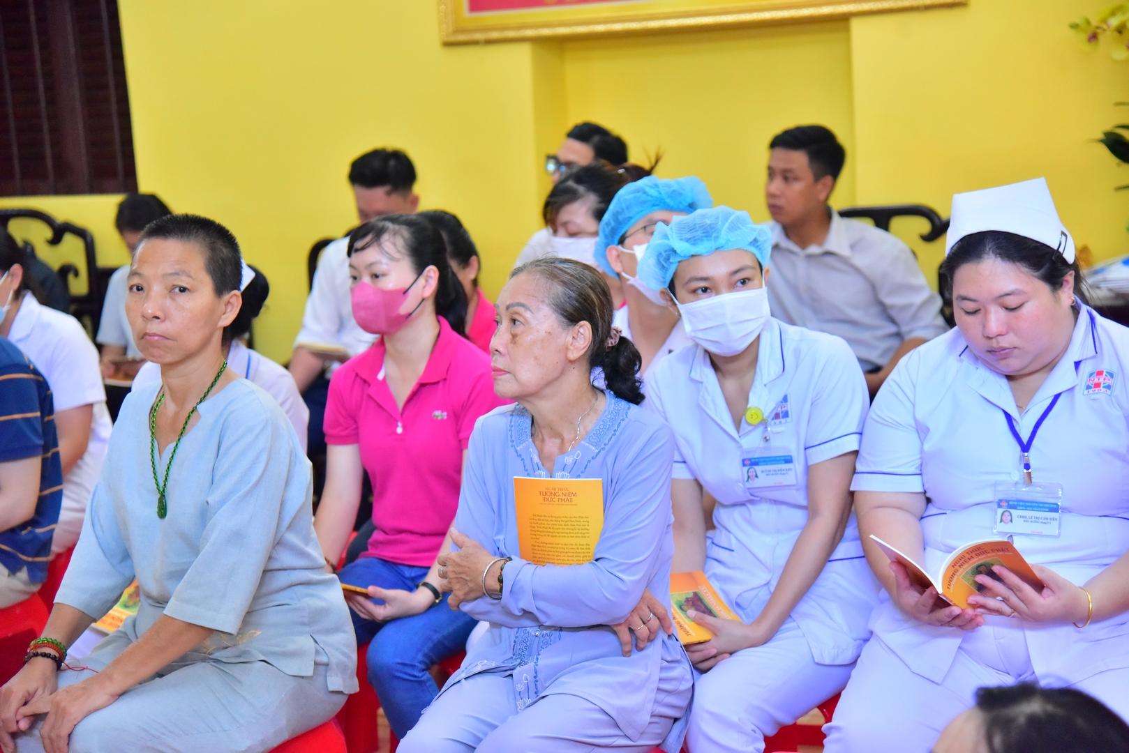 Lễ Phật đản tại Bệnh viện Nguyễn Tri Phương