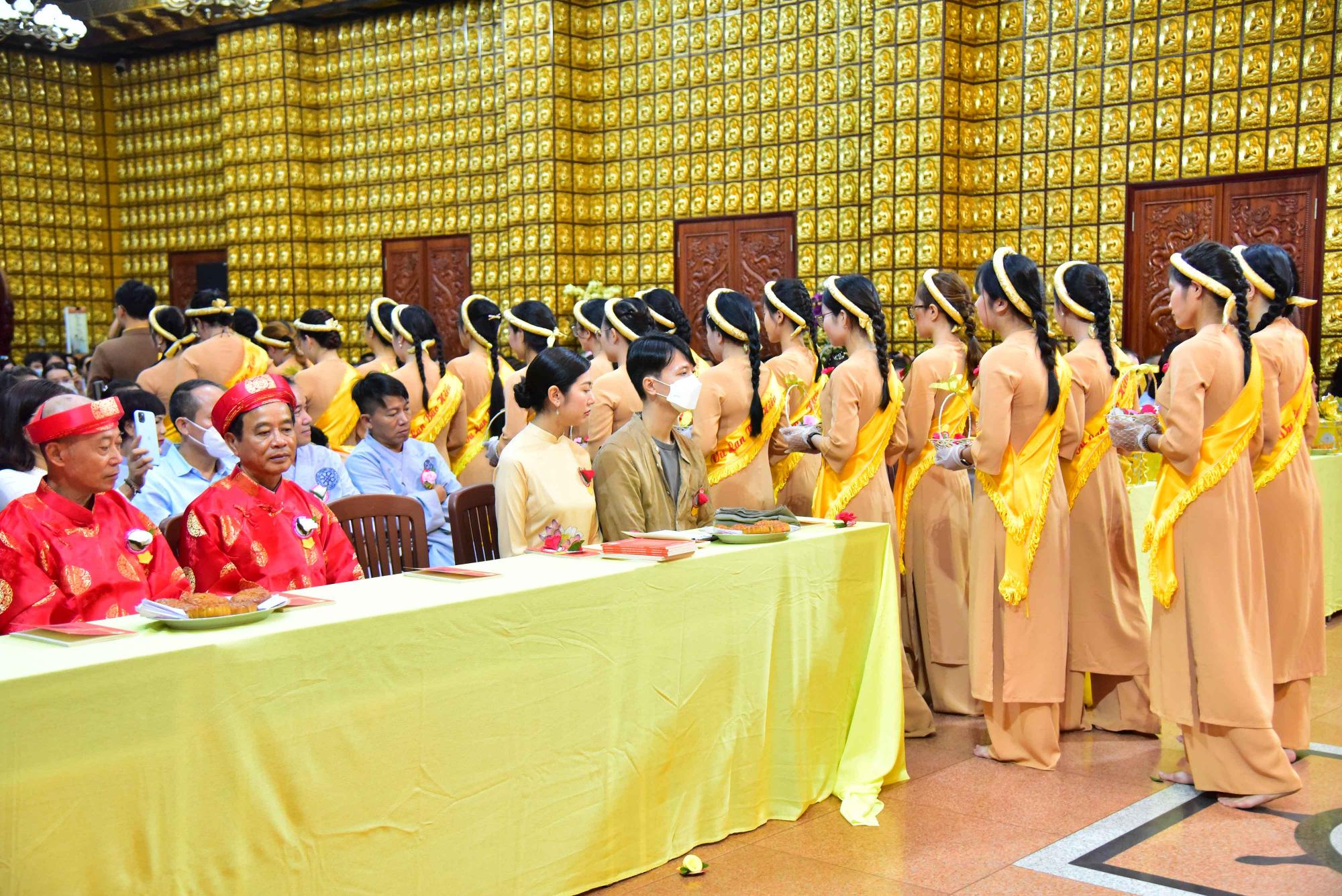 Hơn 2.000 Phật tử tham dự Đại lễ Vu Lan báo hiếu tại Chùa Giác Ngộ