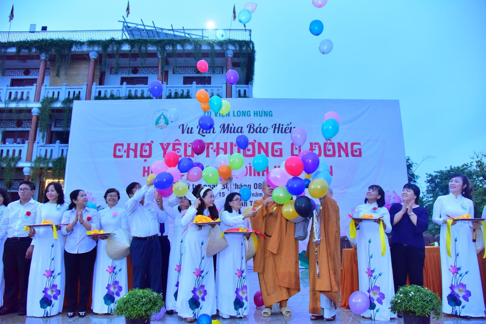 Chuỗi hoạt động Đại lễ Vu lan và Chợ yêu thương 0 đồng tại Tu viện Long Hưng (Bình Tân, TP.HCM)