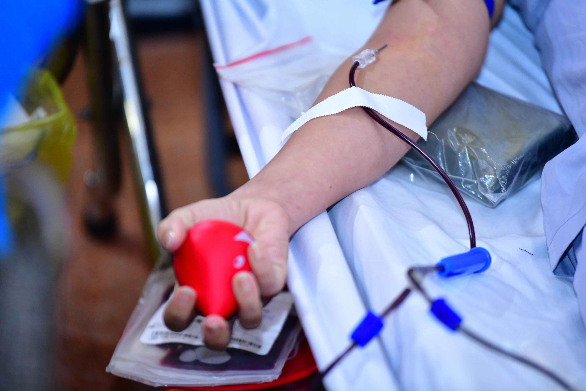 Hơn 300 người phát tâm hiến máu nhân đạo tại Chùa Giác Ngộ