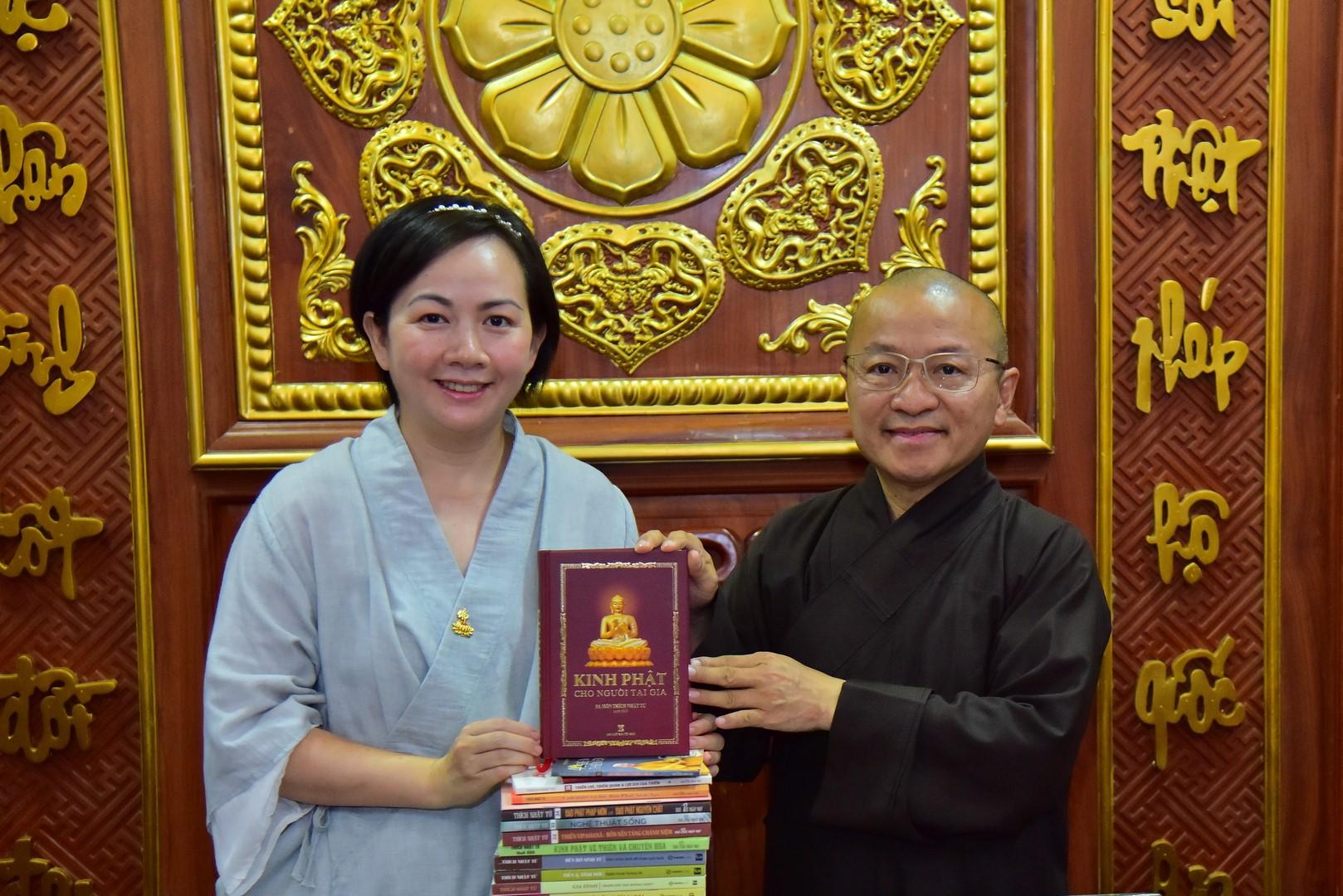 Số hoá các tài liệu Phật giáo trên Thư viện số Hành trình Kim Cương