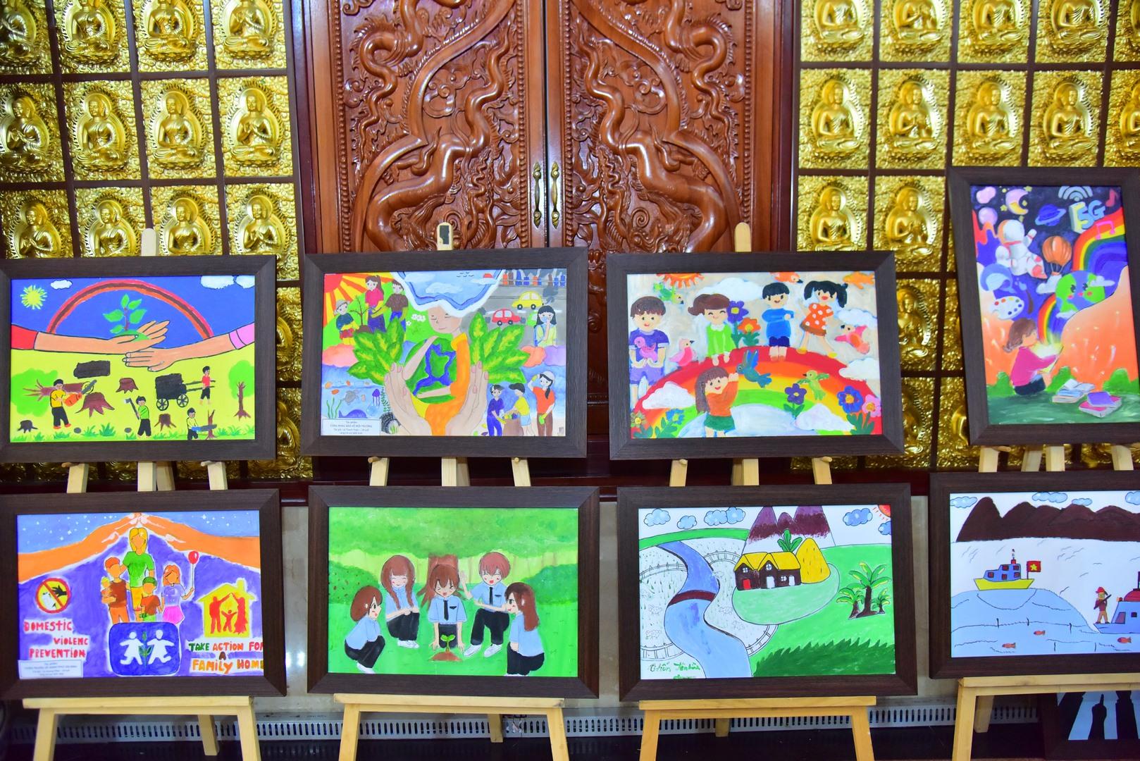 Khai mạc triển lãm "Hòa bình trong mắt em" tại chùa Giác Ngộ